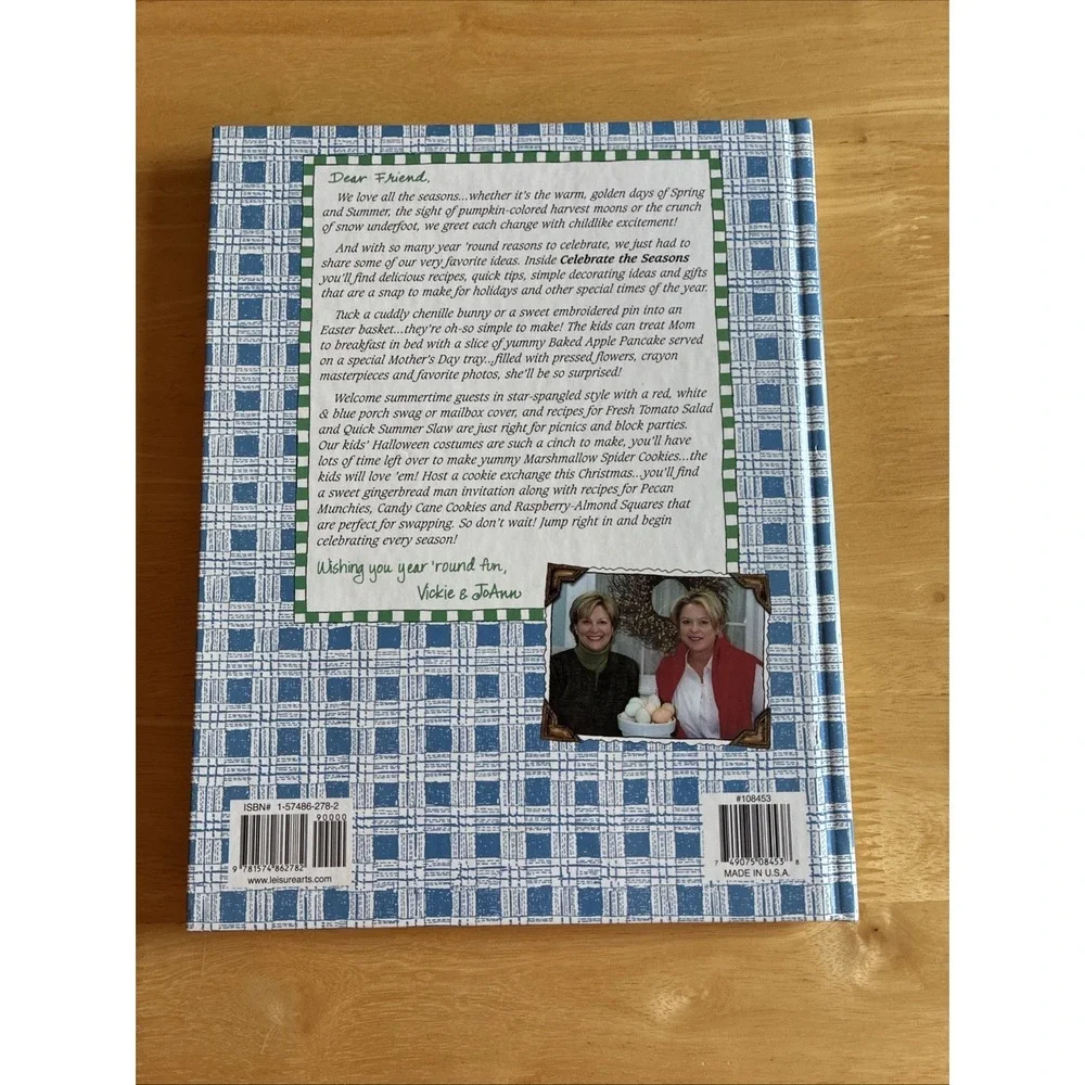 Celebrate the Seasons by Gooseberry Patch (2003, Hardcover) *READ
